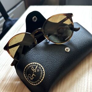 🏷️Ray Ban Women’s chromabke Cat Eye Sunglasses